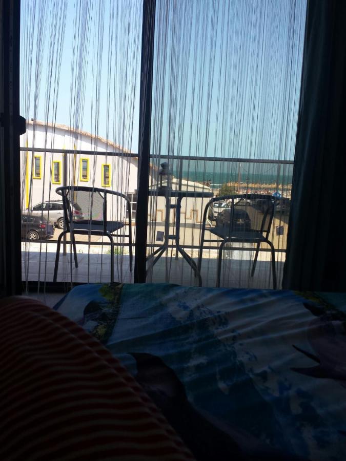 Apartament Andy Mamaia Nord 30 M De Plaja นาโวดาริ ภายนอก รูปภาพ