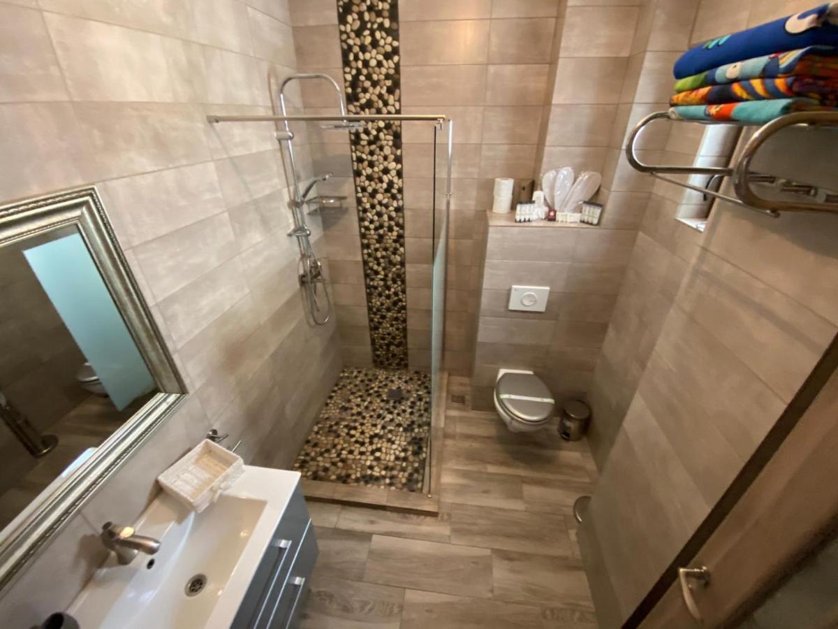 Apartament Andy Mamaia Nord 30 M De Plaja นาโวดาริ ภายนอก รูปภาพ