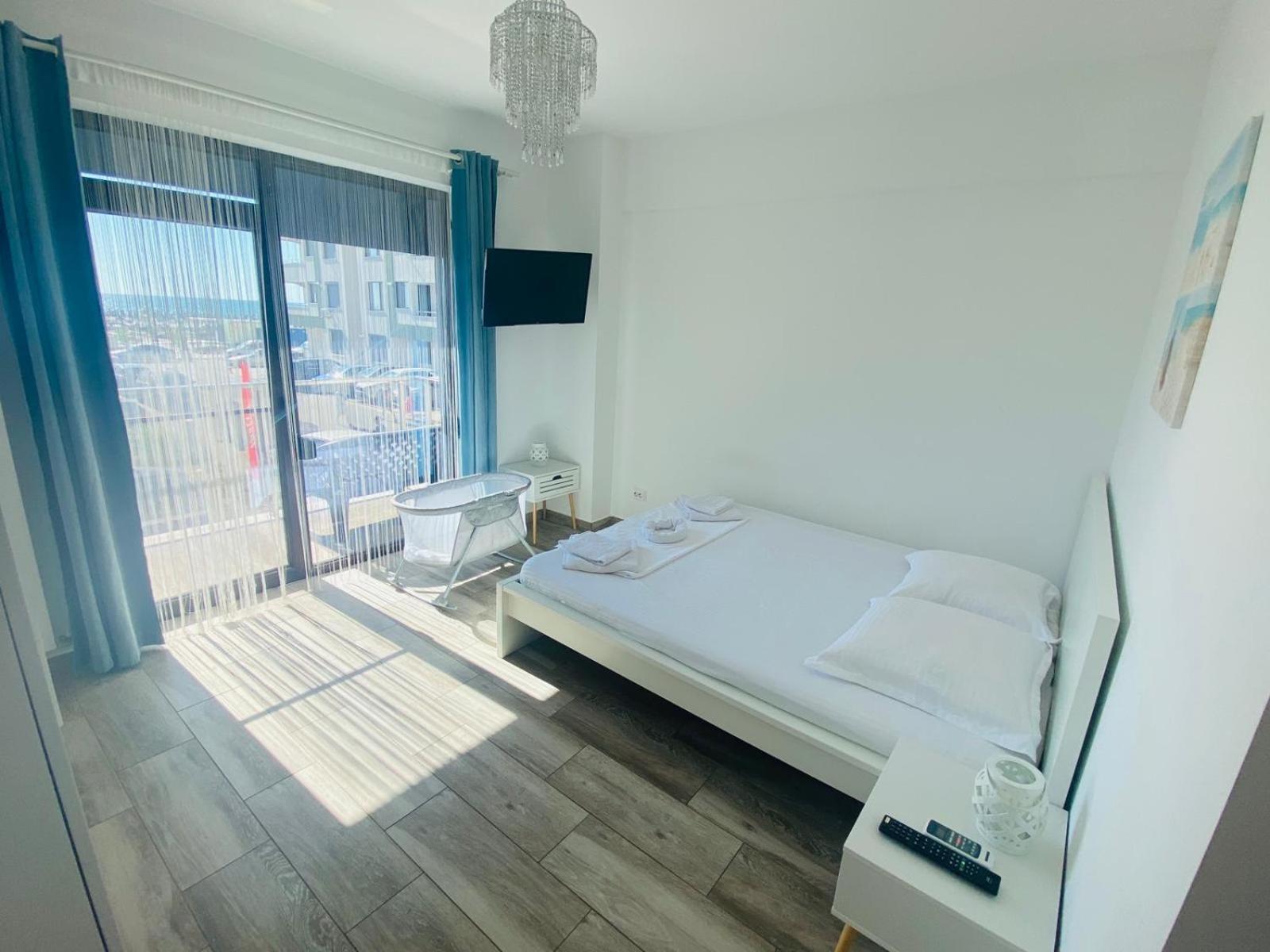 Apartament Andy Mamaia Nord 30 M De Plaja นาโวดาริ ภายนอก รูปภาพ