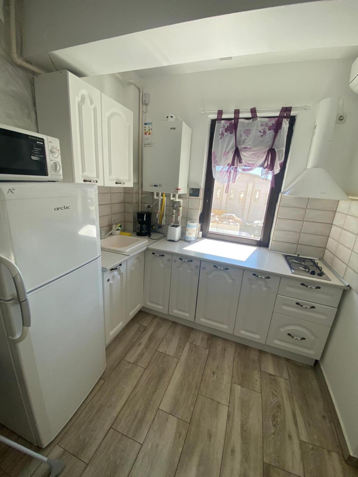 Apartament Andy Mamaia Nord 30 M De Plaja นาโวดาริ ภายนอก รูปภาพ